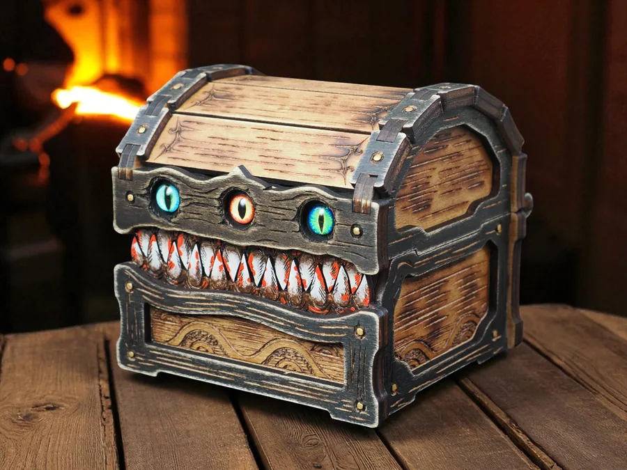 Three eyed Mimic box - Scorched Wood D&D Treasure Chest